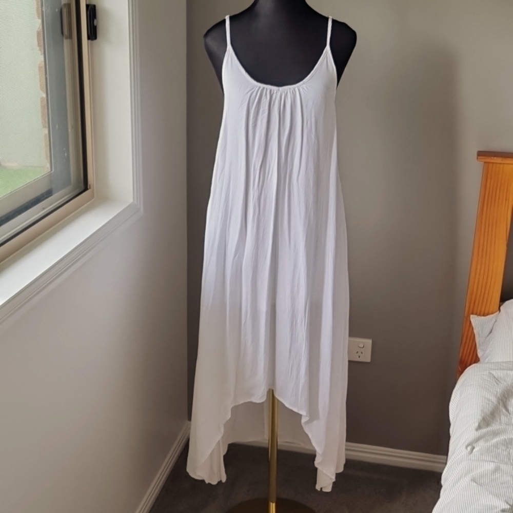 White Summer dress from Lily Whyt Size 10 NWOT - Picture 6 of 16